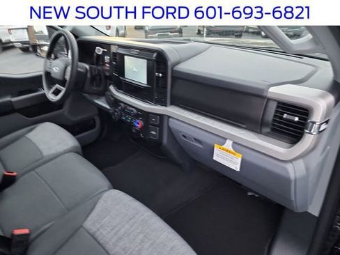 New 2026 Ford F250 XLT w/ FX4 Off-Road Package image 17