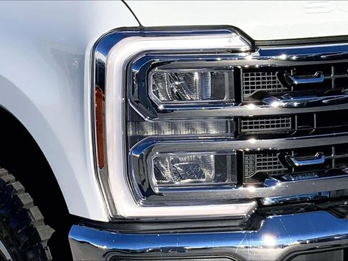 Used 2026 Ford F250 Lariat w/ Tremor Off-Road Package image 23