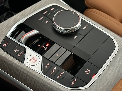 Used 2025 BMW 230i 230i w/ Premium Package image 21