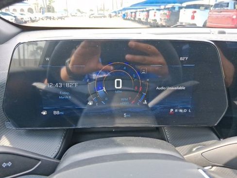 New 2026 Chevrolet Equinox LT w/ Safety and Technology Package FWD image 7