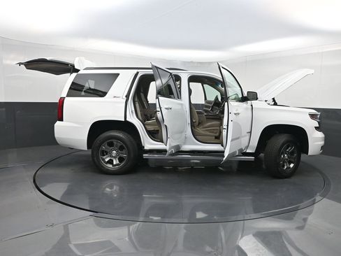 Used 2016 Chevrolet Tahoe LT w/ Luxury Package AWD/4WD image 38