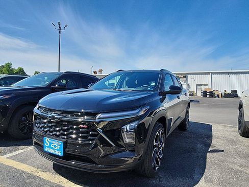 New 2026 Chevrolet Trax RS FWD image 1