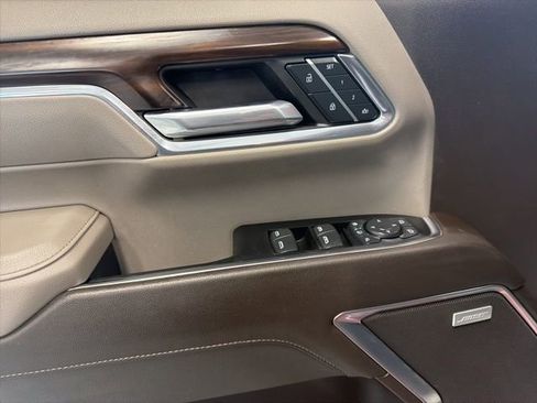 Used 2024 GMC Sierra 3500 SLT w/ SLT Premium Package image 31