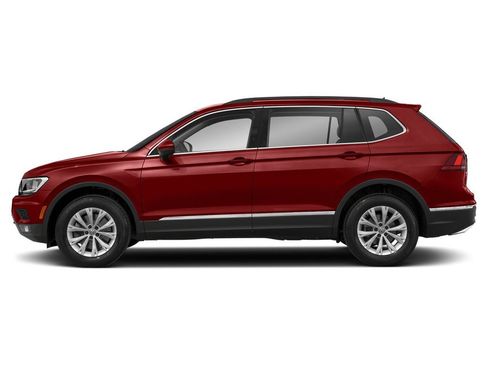 Used 2019 Volkswagen Tiguan S w/ Driver Assistance Package FWD image 4