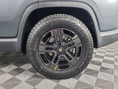 Used 2024 Rivian R1S Adventure AWD/4WD image 10