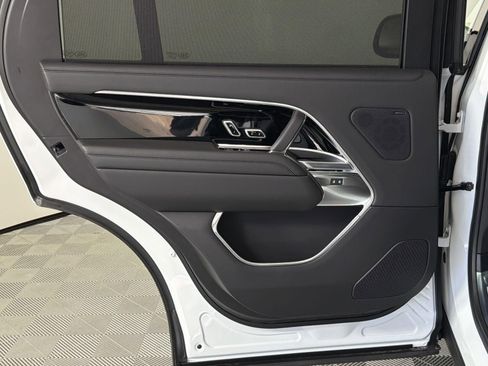 New 2026 Land Rover Range Rover Long Wheelbase SE image 26