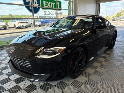 Used 2023 Nissan Z w/ Floor Mat Package (L93) RWD image 3