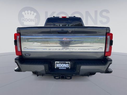 Used 2024 Ford F250 Platinum image 5
