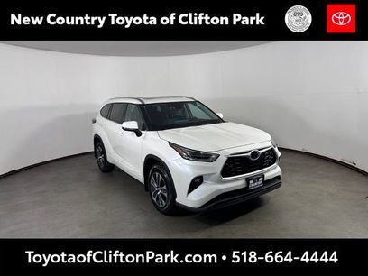Used 2021 Toyota Highlander XLE