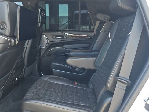 Used 2023 Cadillac Escalade Sport Platinum AWD/4WD image 13