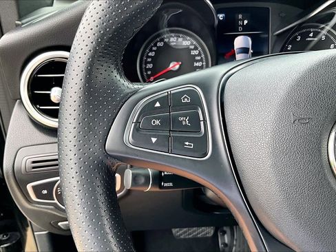 Used 2019 Mercedes-Benz GLC 300 image 21