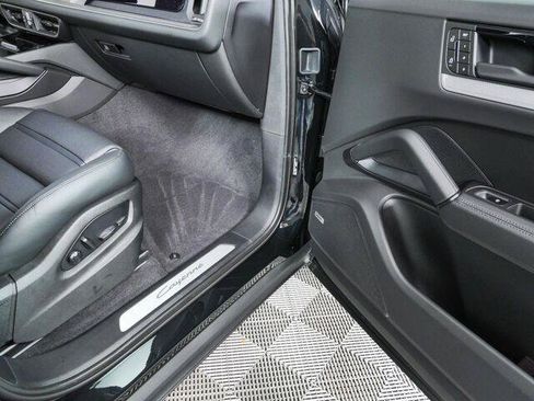 New 2026 Porsche Cayenne Coupe AWD/4WD image 27