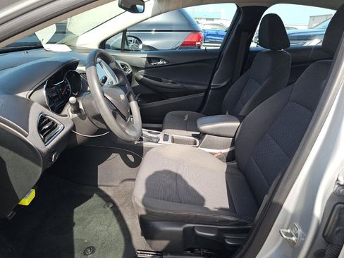 Used 2018 Chevrolet Cruze LS FWD image 8