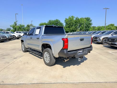 Used 2025 Toyota Tacoma SR AWD/4WD image 7
