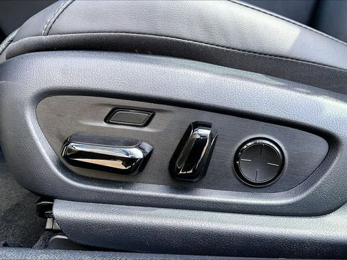 Used 2024 Lexus ES 350 w/ Accessory Package (Z1) image 34