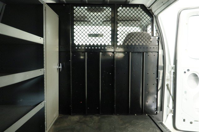 Used 2002 Ford E-150 and Econoline 150 RWD image 29