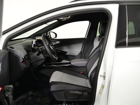 Used 2025 Volkswagen ID.4 Limited image 20