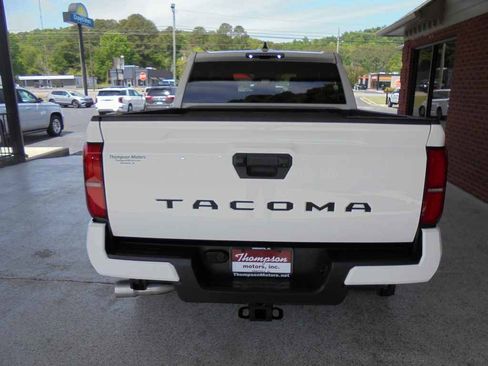 Used 2024 Toyota Tacoma TRD Sport RWD image 4