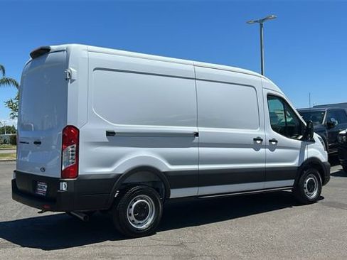 New 2026 Ford Transit 250 148 Medium Roof w/ Load Area Protection Package RWD image 3