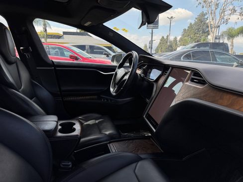 Used 2018 Tesla Model S 75D AWD/4WD image 20