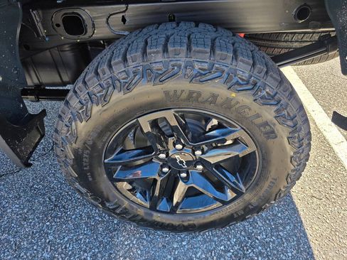 New 2026 Chevrolet Silverado 1500 Custom Trail Boss AWD/4WD image 25