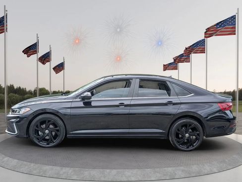 Used 2025 Volkswagen Jetta SE w/ Black Wheel Package FWD image 5
