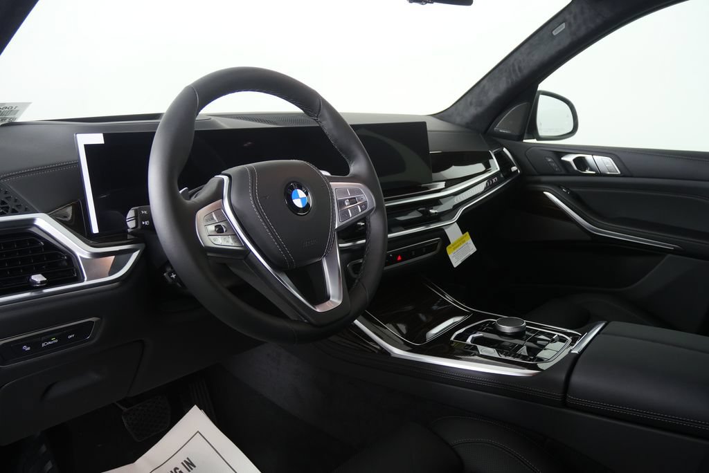 Certified 2027 BMW X7 xDrive40i w/ Premium Package AWD/4WD image 12