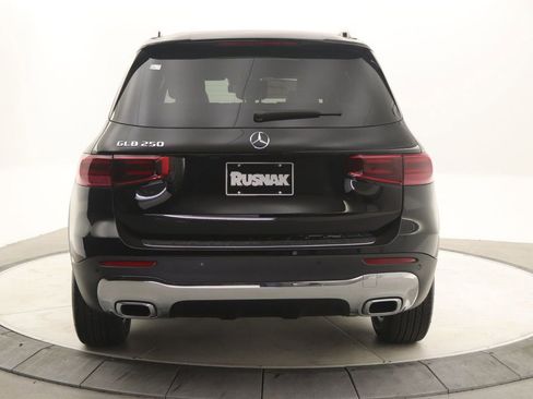 New 2026 Mercedes-Benz GLB 250 image 3