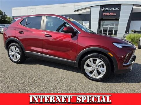 Certified 2024 Buick Encore GX Preferred w/ Comfort Package FWD image 1