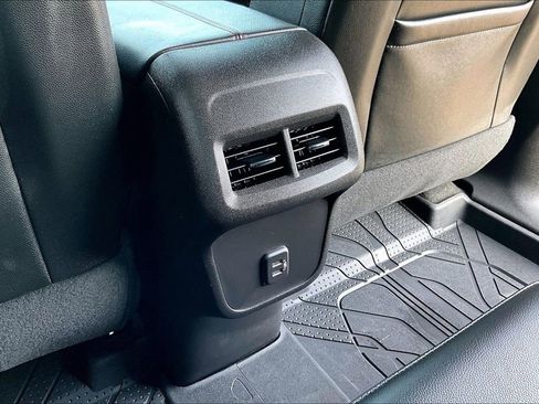 Used 2024 Chevrolet Equinox RS w/ LPO, Floor Liner Package image 33