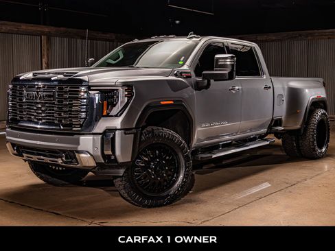 Used 2025 GMC Sierra 3500 Denali w/ Denali Reserve Package image 5