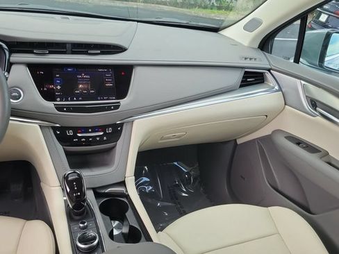 Certified 2024 Cadillac XT5 Premium Luxury FWD image 20