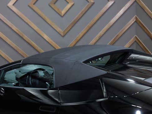 Used 2018 Lamborghini Huracan LP 580-2 RWD image 15