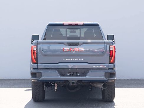 Used 2025 GMC Sierra 3500 Denali w/ Denali Reserve Package AWD/4WD image 27