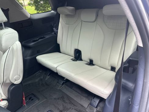 Used 2023 Hyundai Palisade Limited AWD/4WD image 26