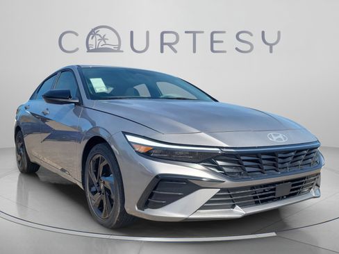 New 2026 Hyundai Elantra SEL Sport Premium FWD image 5