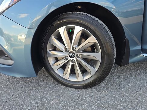 Used 2015 Hyundai Sonata Sport w/ Option Group 03 image 30