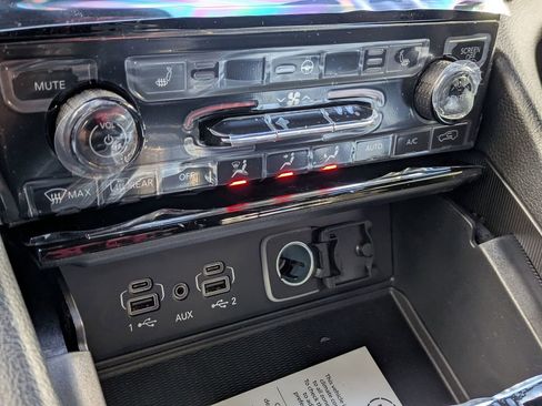 New 2025 Jeep Grand Cherokee L Altitude image 19