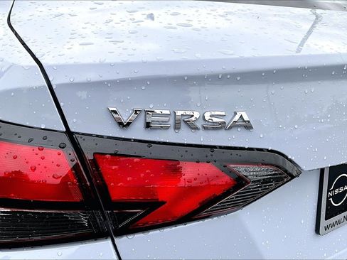 Used 2025 Nissan Versa SV w/ Trunk Package image 14