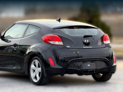 Used 2014 Hyundai Veloster w/ Style Package 02 image 16