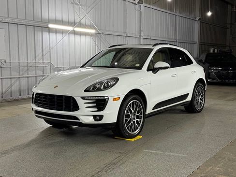 Used 2018 Porsche Macan AWD/4WD image 1