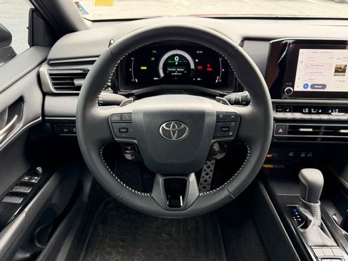 Used 2026 Toyota Camry SE w/ Convenience Package FWD image 18