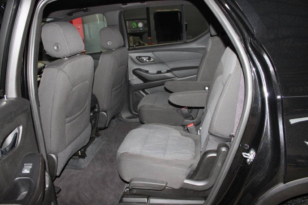 Used 2023 Chevrolet Traverse LT AWD/4WD image 11