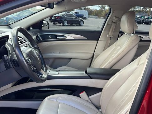 Used 2017 Lincoln MKZ Premiere image 8