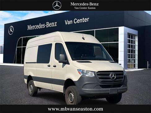 Used 2024 Mercedes-Benz Sprinter 2500 image 1