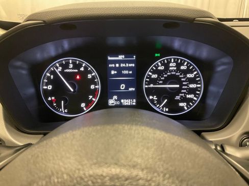 Used 2024 Subaru Crosstrek 2.0i Premium AWD/4WD image 2