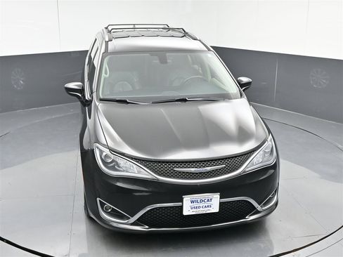 Used 2018 Chrysler Pacifica Touring-L image 23