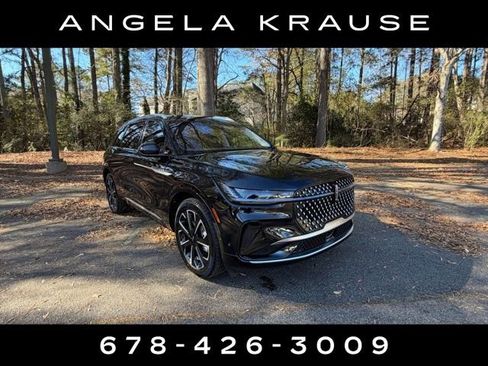 Used 2024 Lincoln Nautilus Reserve image 1