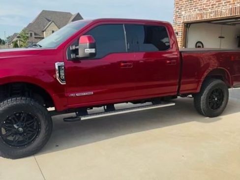Used 2017 Ford F250 Lariat w/ Lariat Ultimate Package AWD/4WD image 8