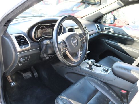 Used 2014 Jeep Grand Cherokee Limited image 16